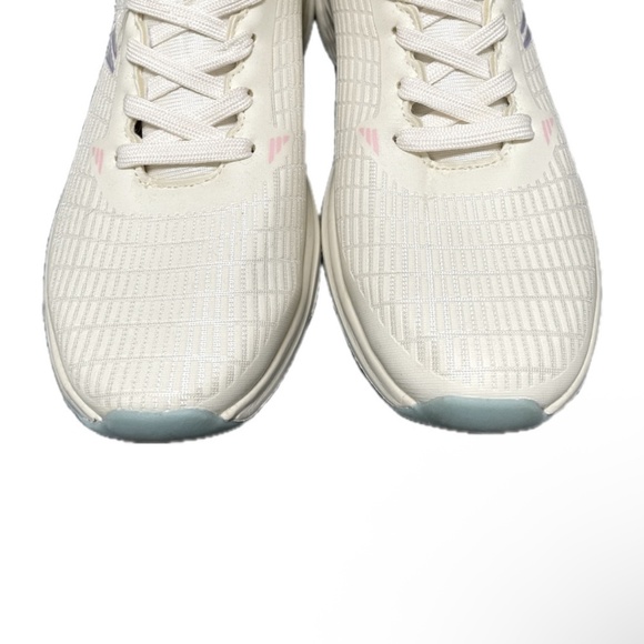 Cream memory foam sneakers - Picture 3 of 3